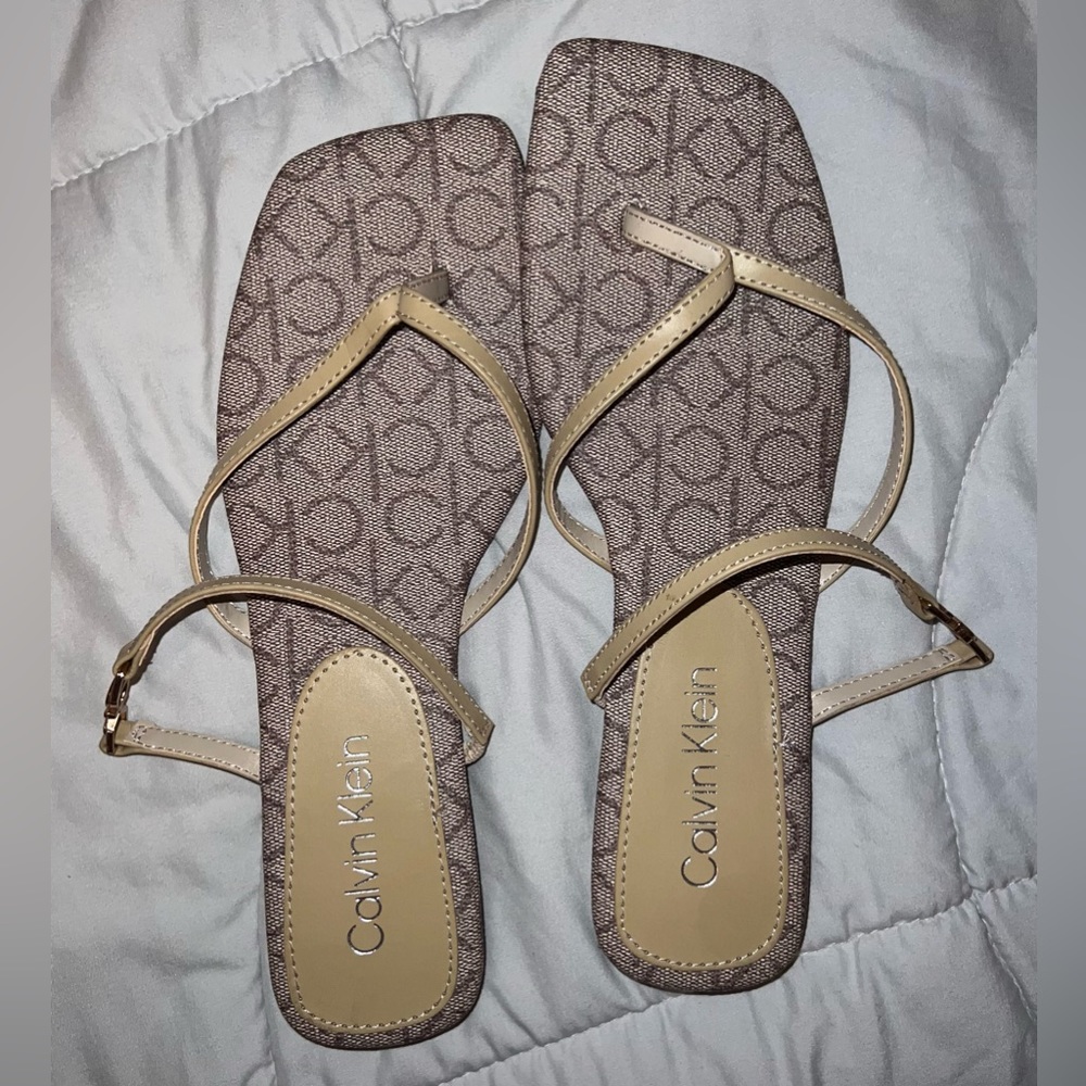 LIKE NEW! NEVER WORN! Calvin Klein Sandals, Size: 9